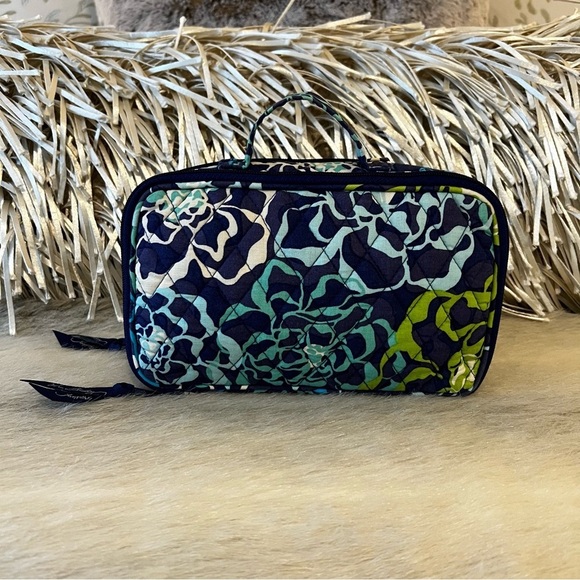 Vera Bradley Handbags - VERA BRADLEY Katilina Blue 2015 Blush & Brush Cosmetic Case Green Floral Travel